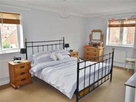 4 Bedroom Town House