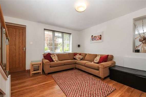 3 Bedroom End of Ter...