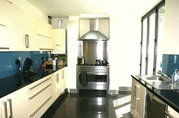 3 Bedroom Semi-Detac...