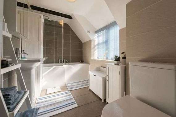 4 Bedroom Semi-Detac...