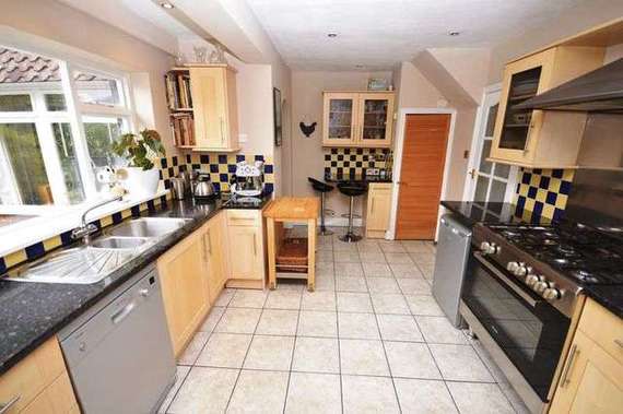 5&nbsp;Bedroom&nbsp;Detached