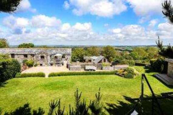 4&nbsp;Bedroom&nbsp;Semi-Detac...