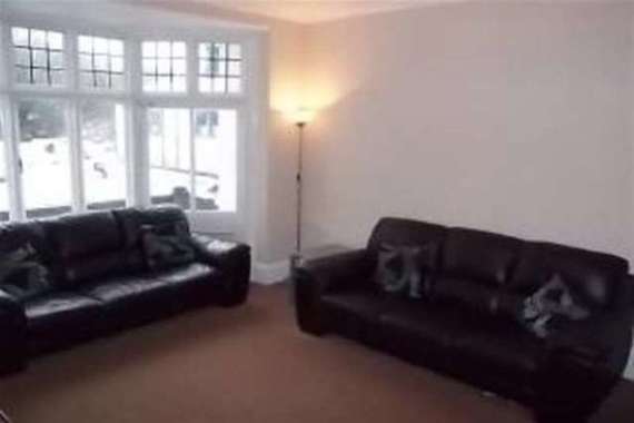 5&nbsp;Bedroom&nbsp;Detached