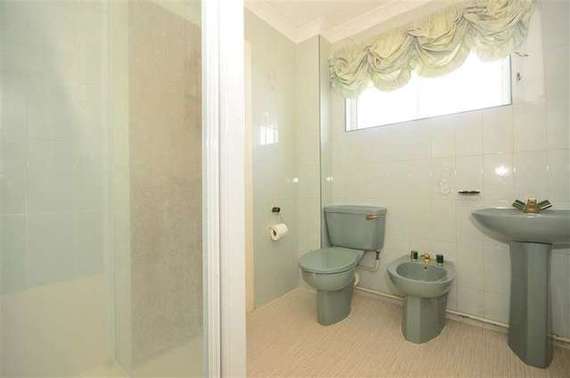 5&nbsp;Bedroom&nbsp;Detached