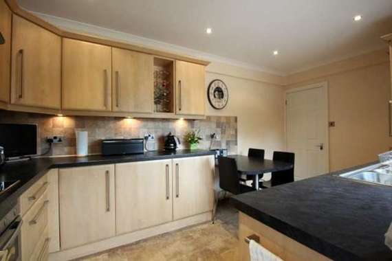 3 Bedroom Semi-Detac...