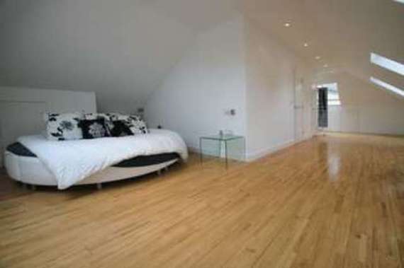 5&nbsp;Bedroom&nbsp;Detached