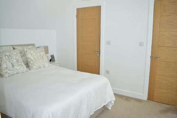 3 Bedroom Semi-Detac...