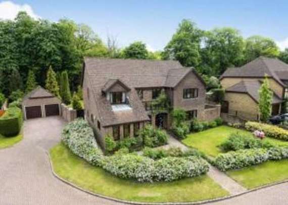 5&nbsp;Bedroom&nbsp;Detached