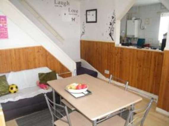 3 Bedroom End of Ter...