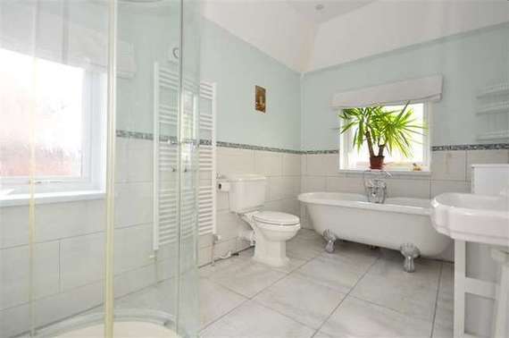 4 Bedroom Semi-Detac...