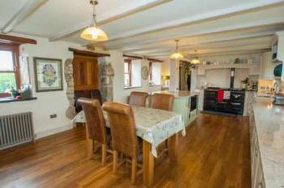 6 Bedroom Detached