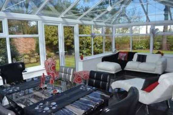 5&nbsp;Bedroom&nbsp;Detached