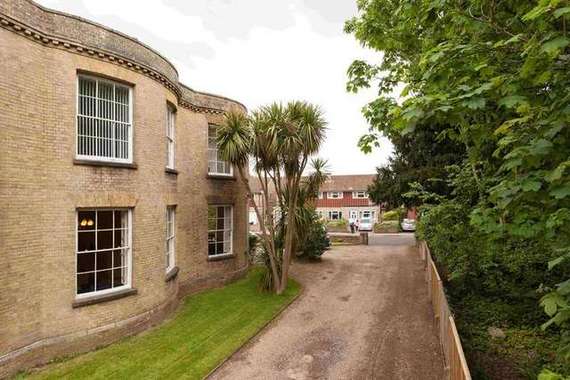 6 Bedroom Detached