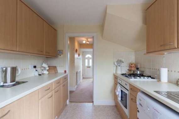 2 Bedroom End of Ter...