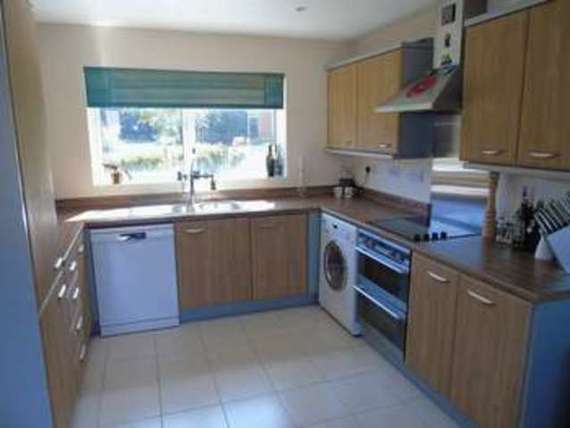 5 Bedroom Semi-Detac...