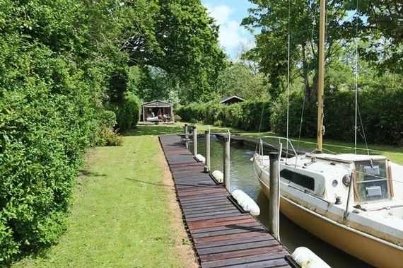 Boathouse Lane Oulton Broad Lo...