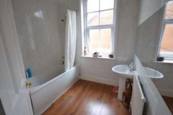 4 Bedroom Maisonette