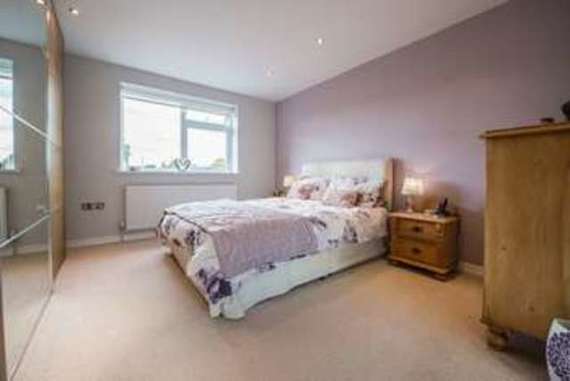 5 Bedroom Detached