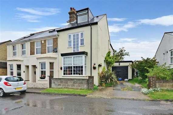3 Bedroom End of Ter...