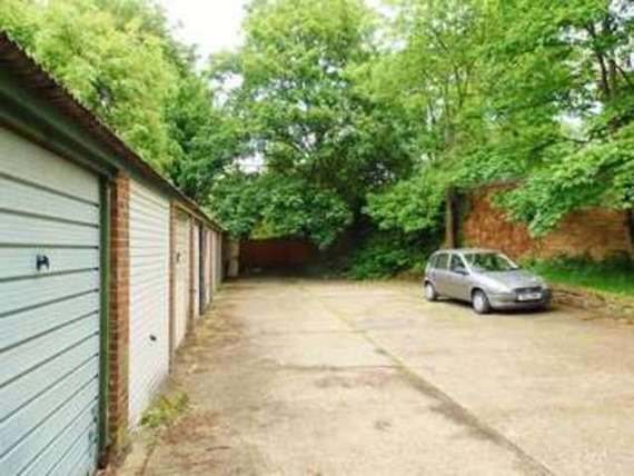 Crescent Road  Crouch End, N8...