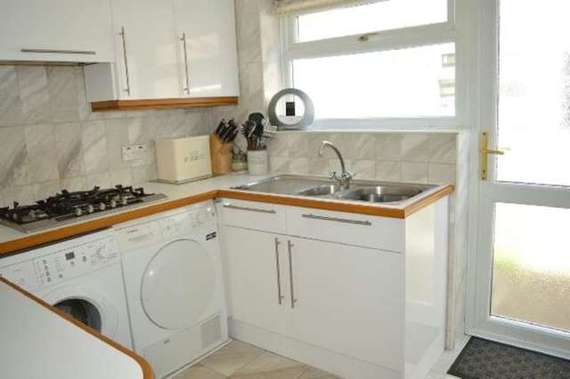 2 Bedroom Maisonette