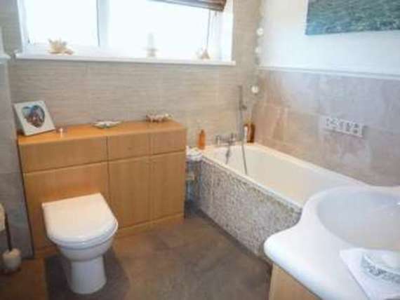 3 Bedroom Semi-Detac...