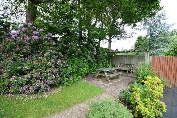 2&nbsp;Bedroom&nbsp;Detached