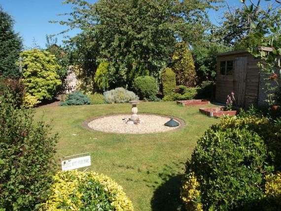 3 Bedroom Semi-Detac...