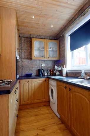 3 Bedroom End of Ter...