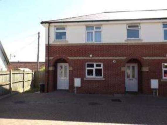 2 Bedroom End of Ter...
