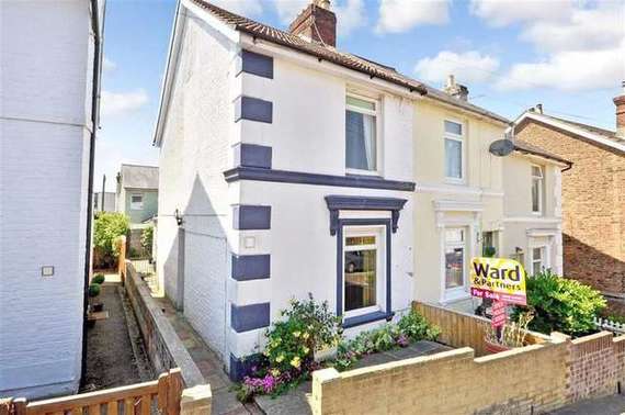 2 Bedroom End of Ter...