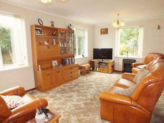 2&nbsp;Bedroom&nbsp;Detached