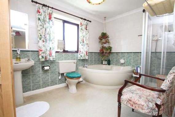 5 Bedroom Detached