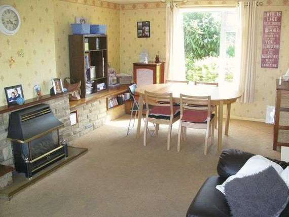 3 Bedroom Semi-Detac...