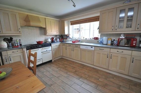 5&nbsp;Bedroom&nbsp;Detached