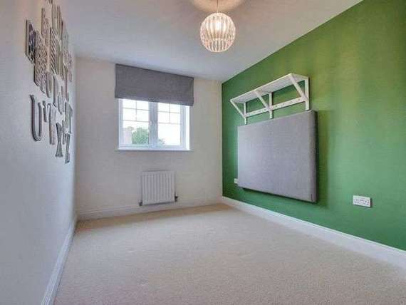 4 Bedroom Semi-Detac...