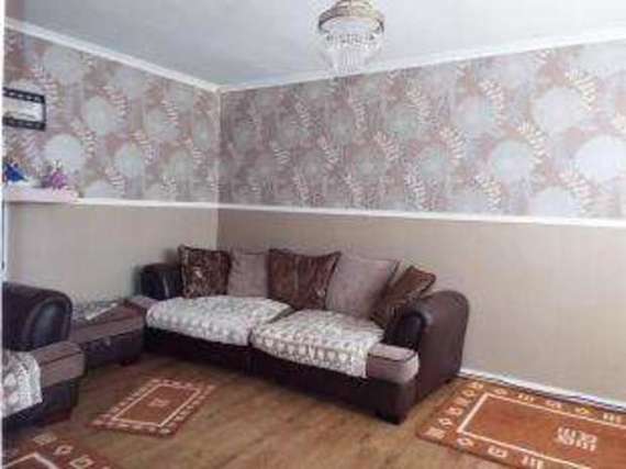 3 Bedroom End of Ter...