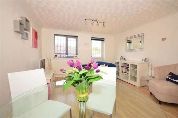 2 Bedroom Terraced