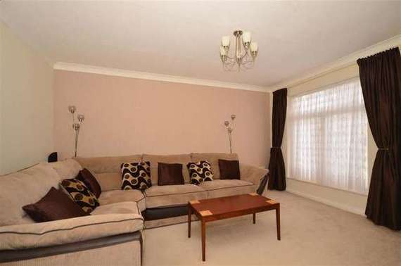 3 Bedroom End of Ter...