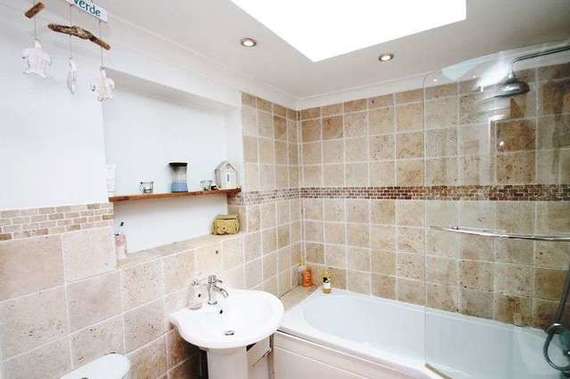 3 Bedroom Semi-Detac...