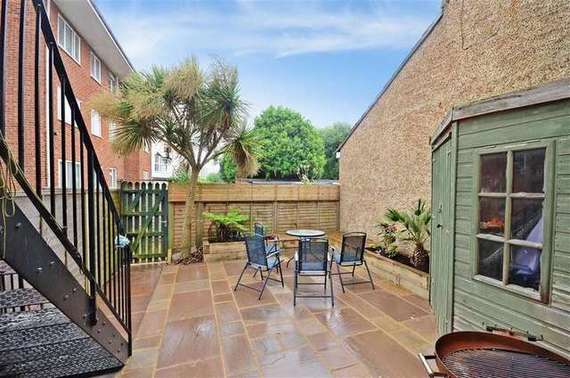 4 Bedroom Maisonette