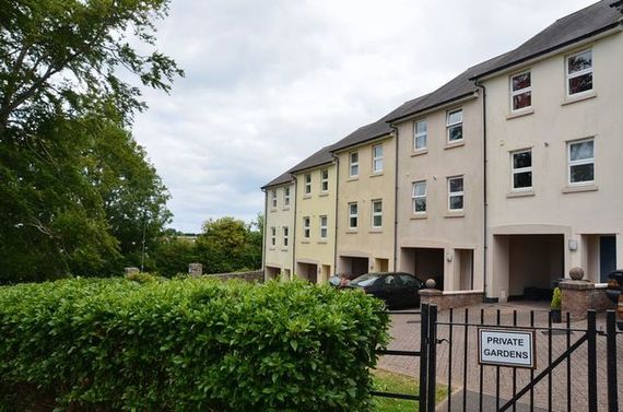2 Bedroom Terraced