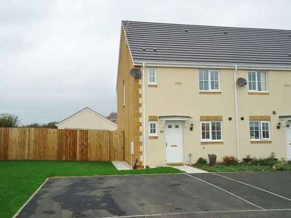 3 Bedroom End of Ter...