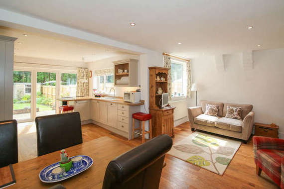 3 Bedroom Semi-Detac...