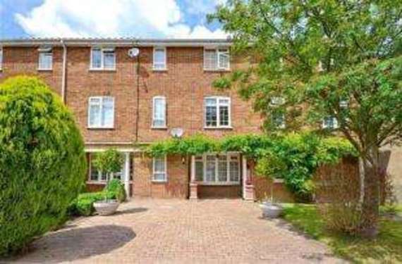 4 Bedroom Town House