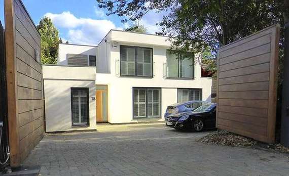 5&nbsp;Bedroom&nbsp;Detached