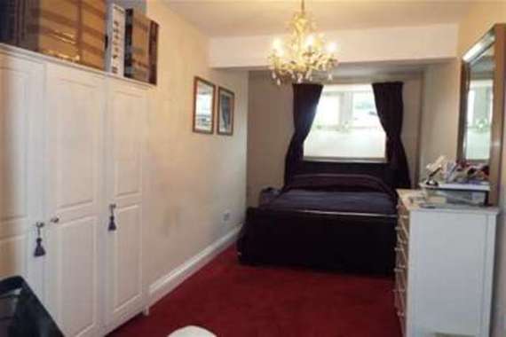 2 Bedroom Flat