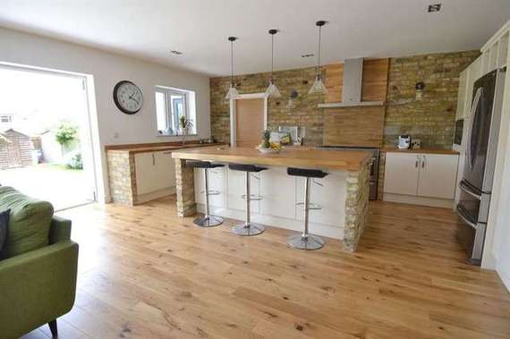 5 Bedroom Detached