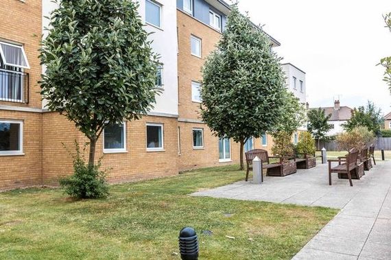 1 Bedroom Flat