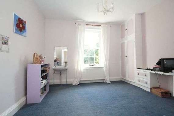 6 Bedroom Detached